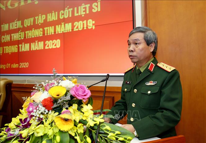 Trong ảnh: Thượng tướng Đỗ Căn, Phó Chủ nhiệm Tổng cục Chính trị Quân đội nhân dân Việt Nam báo cáo kết quả và phương hướng năm 2020. Ảnh: Dương Giang - TTXVN 