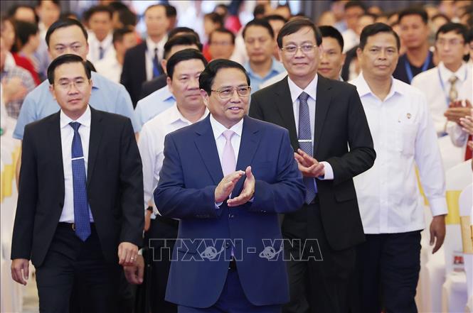 Thủ tướng Phạm Minh Chính đến dự Hội nghị công bố quy hoạch tỉnh Ninh Thuận. Ảnh: Dương Giang-TTXVN
