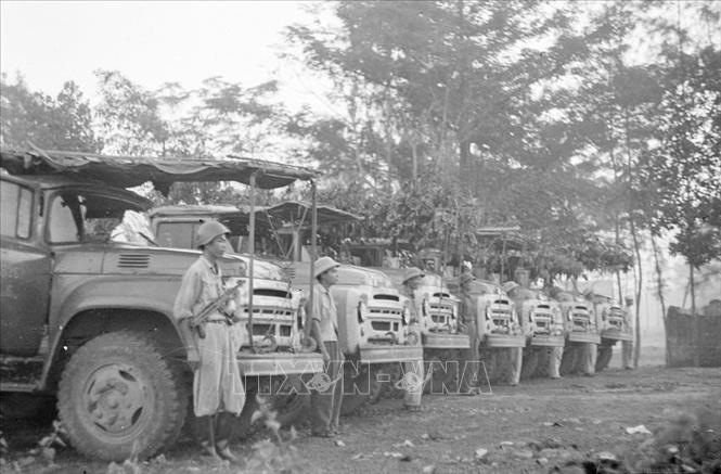 Đại đội 6, bộ đội vận tải sẵn sàng lên đường, tháng 12/1968. Ảnh: Nghĩa Dũng - TTXVN