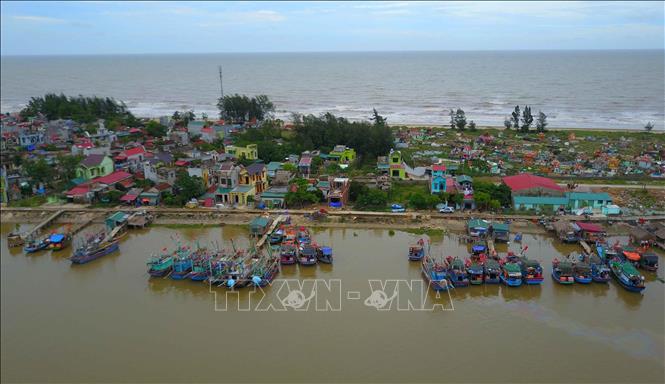 Trong ảnh: Cảng cá xã Quảng Nham sau khi cơn bão số 3 đi qua. Ảnh: Thành Đạt – TTXVN