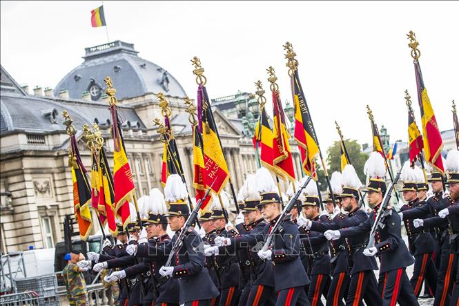 Trong ảnh: Binh sĩ Bỉ tham gia diễu binh kỷ niệm ngày Quốc khánh 21/7 tại Brussels. Ảnh: AFP/TTXVN