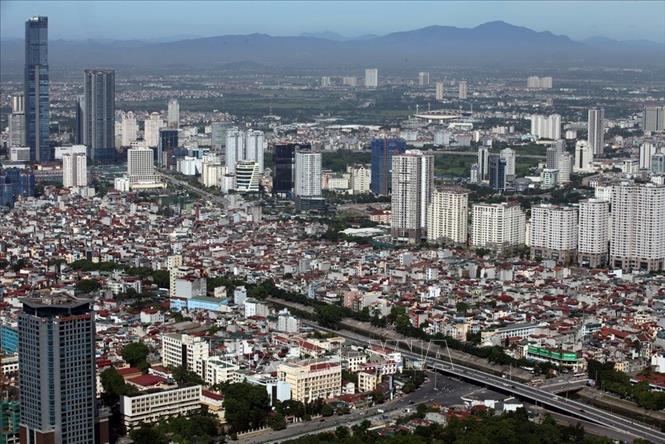 Khu phía Tây Hà Nội với nhiều nhà cao tầng hiện đại và các tuyến đường sạch, đẹp, văn minh. Ảnh: Huy Hùng – TTXVN