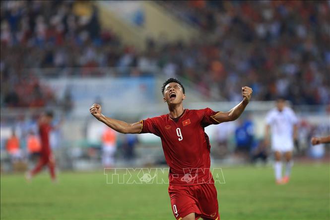 Trong ảnh: Tiền đạo Văn Đức (số 9) ghi bàn san bằng tỷ số cho đội U23 Việt Nam ở phút thứ 81. Ảnh: Trọng Đạt - TTXVN
