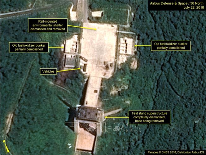 Trong ảnh (tư liệu): Hình ảnh do trang mạng 38 North cung cấp ngày 23/7 cho thấy hoạt động tháo dỡ tại bãi thử động cơ tên lửa Sohae của Triều Tiên. Ảnh: AFP/ TTXVN