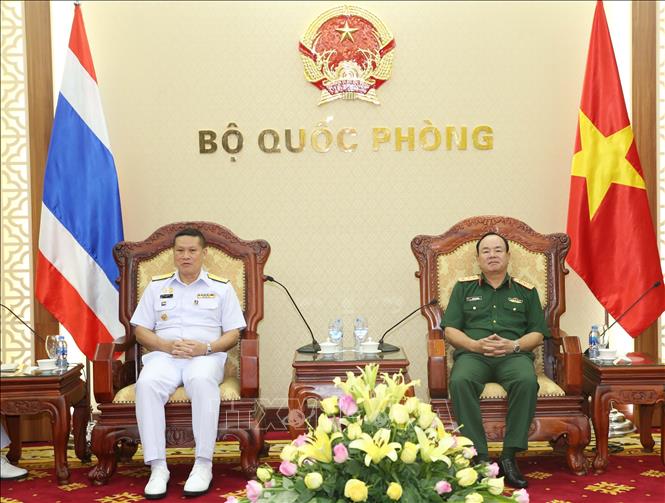 Trong ảnh: Thượng tướng Phạm Ngọc Minh tiếp Cục trưởng Cục Thủy đạc Hải quân Hoàng gia Thái Lan Winai Maneeprag. Ảnh: Hồng Pha-TTXVN  phát