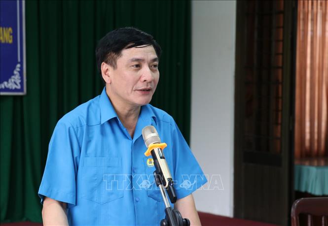 Trong ảnh: Đồng chí Bùi Văn Cường phát biểu tại buổi làm việc. Ảnh: Nam Thái - TTXVN