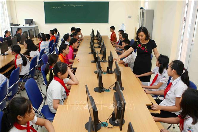 Trong ảnh: Trường THCS Xuân Phương, quận Nam Từ Liêm (Hà Nội) được đầu tư xây mới đồng bộ cùng trang thiết bị giảng dạy hiện đại với mức đầu tư 81 tỷ đồng, đưa vào sử dụng trong năm học mới 2018 – 2019. Ảnh: Thanh Tùng-TTXVN