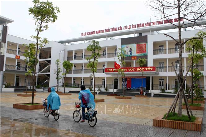 Trong ảnh: Trường THCS Xuân Phương, quận Nam Từ Liêm (Hà Nội) được đầu tư xây mới đồng bộ cùng trang thiết bị giảng dạy hiện đại với mức đầu tư 81 tỷ đồng, đưa vào sử dụng trong năm học mới 2018 – 2019. Ảnh: Thanh Tùng-TTXVN
