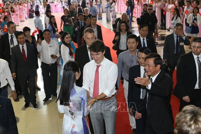 Trong ảnh: Thủ tướng Canada Justin Trudeau đến thăm và nói chuyện với sinh viên trường Đại học Tôn Đức Thắng, chiều 9/11/2017, tại thành phố Hồ Chí Minh. Ảnh: Thanh Vũ-TTXVN