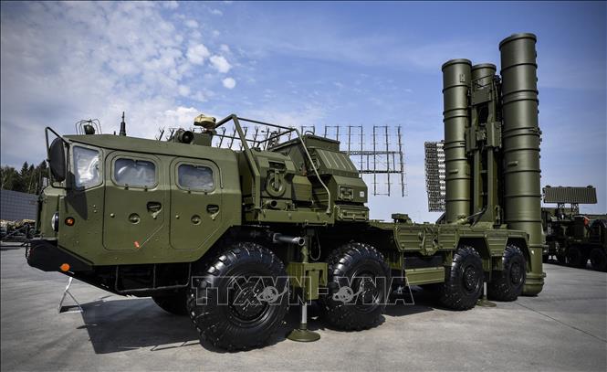 Trong ảnh (tư liệu): Hệ thống tên lửa S-400 được trưng bày tại Kubinka, ngoại ô Moskva ngày 22/8/2017. Ảnh: AFP/ TTXVN