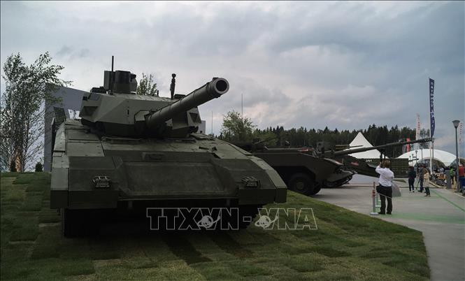 Trong ảnh: Xe tăng Armata T-14 của Nga được giới thiệu tại Diễn đàn Công nghiệp quốc phòng Army-2018 ở thị trấn Kubinka, ngoại ô thủ đô Moskva ngày 21/8. Ảnh: AFP/TTXVN