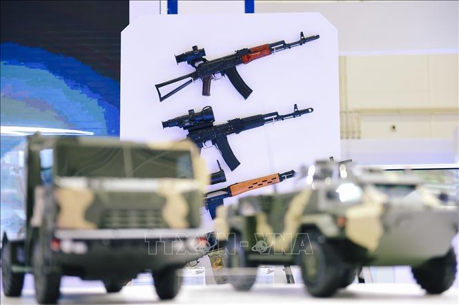 Trong ảnh: Các loại vũ khí được giới thiệu tại Diễn đàn Công nghiệp quốc phòng Army-2018 ở thị trấn Kubinka, ngoại ô thủ đô Moskva ngày 21/8. Ảnh: THX/TTXVN