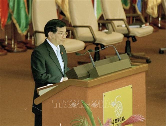 Trong ảnh: Chủ tịch nước Nguyễn Minh Triết phát biểu tại Hội nghị cấp cao các nước Không liên kết lần thứ 14, ngày 15/9/2006 (La Habana, Cuba). Ảnh: Nguyễn Khang – TTXVN