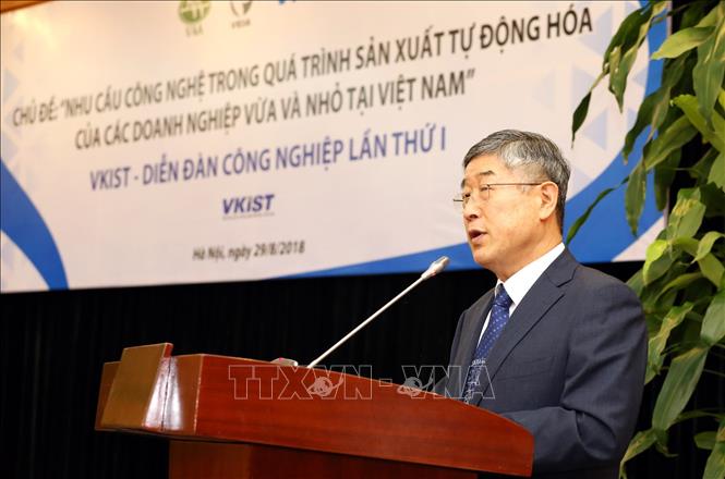 Trong ảnh: Tiến sỹ Kum Dongwha Viện trưởng Viện VKIST phát biểu tại Diễn đàn. Ảnh: Anh Tuấn – TTXVN