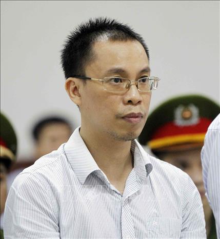 Trong ảnh: Bị cáo Đào Ngọ Hoàng (sinh năm 1978, nguyên Trưởng phòng Thương mại hợp đồng PVTEX) bị tuyên phạt 9 năm tù. Ảnh: Văn Điệp - TTXVN
