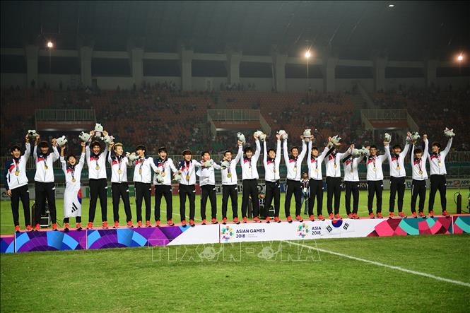 Trong ảnh: Giây phút đăng quang giành Huy chương Vàng môn bóng đá nam của các cầu thủ Olympic Hàn Quốc tại ASIAD 2018 ở Bogor, Indonesia, ngày 1/9. Ảnh: AFP/ TTXVN