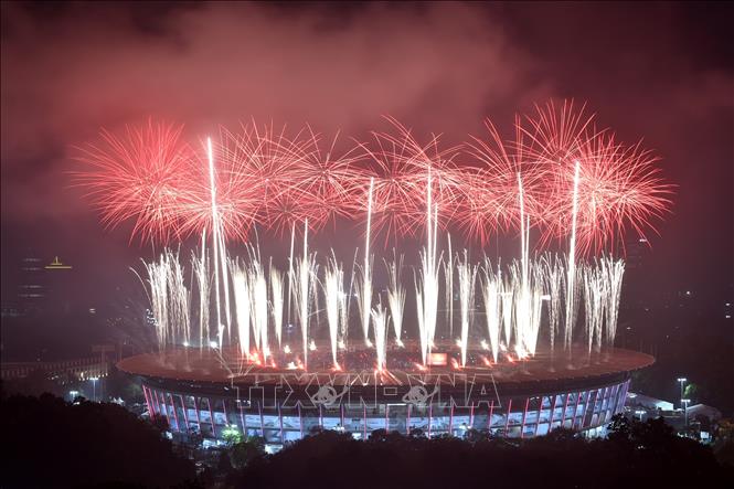 Trong ảnh: Màn pháo hoa rực rỡ trong lễ bế mạc Đại hội thể thao châu Á (ASIAD) 2018 tại sân vận động Gelora Bung Karno ở thủ đô Jakarta, Indonesia tối 2/9. Ảnh: AFP/TTXVN