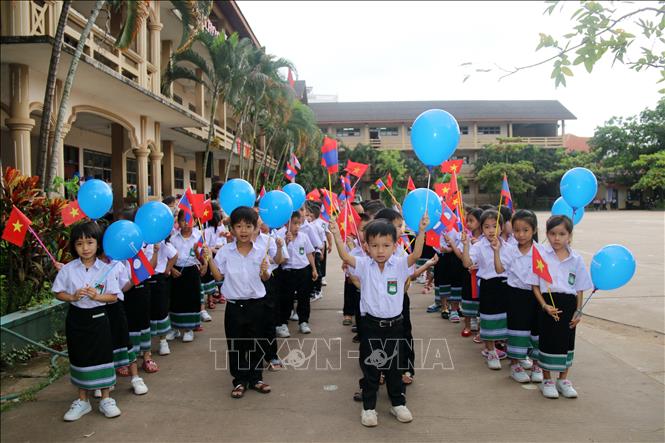 Trong ảnh: Học sinh lớp 1 của Trường Song ngữ Lào - Việt Nguyễn Du trong ngày khai giảng. Ảnh: Phạm Kiên – Phóng viên TTXVN tại Lào