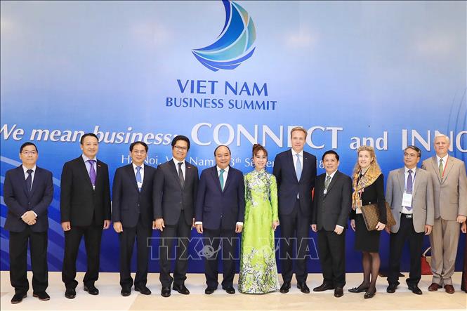 Trong ảnh: Thủ tướng Nguyễn Xuân Phúc và các đại biểu tham dự hội nghị. Ảnh: Thống Nhất – TTXVN
