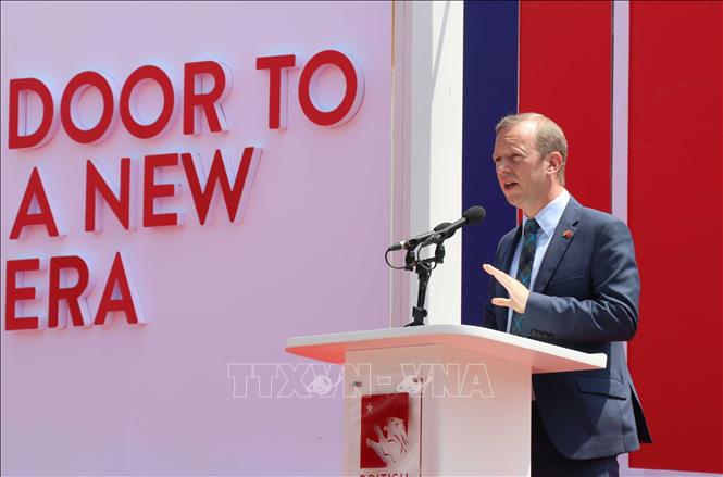 Photo: UK Ambassador to Vietnam Gareth Ward speaks at the opening ceremony. VNA Photo: Đinh Tuấn