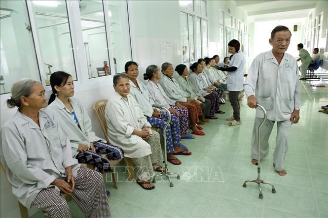 Trong ảnh: Chất lượng khám chữa bệnh tại bệnh viện Y học cổ truyền Bình Định khẳng định đại chỉ tin cây cho người bệnh. Ảnh: Dương Ngọc – TTXVN