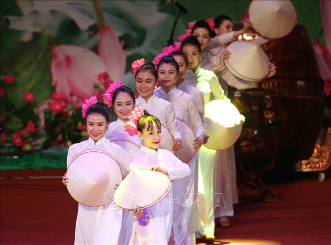 Photo: An art performance at the ASOSAI 14's opening ceremony. VNA Photo.