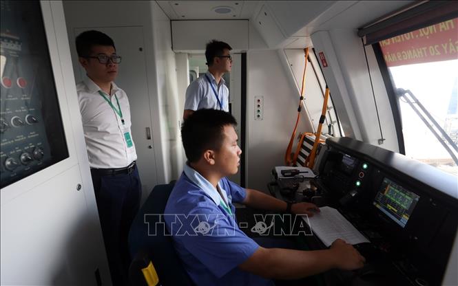 Photo: Inside a train’s cabin during the trial operation. VNA Photo: Huy Hùng