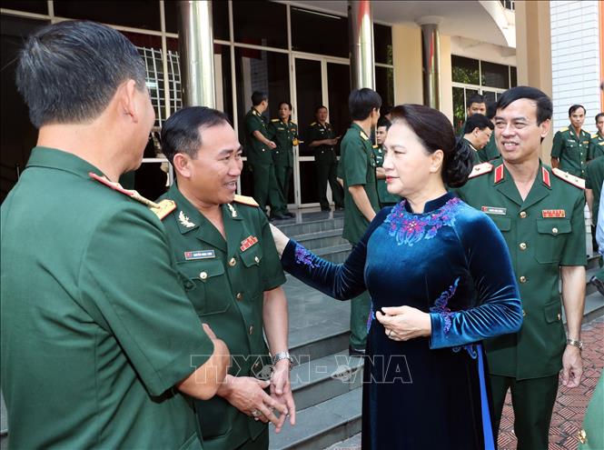 Trong ảnh: Chủ tịch Quốc hội Nguyễn Thị Kim Ngân với các học viên. Ảnh: Trọng Đức - TTXVN