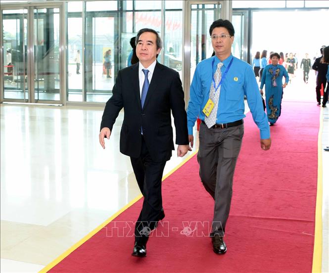 Trong ảnh: Đồng chí Nguyễn Văn Bình, Ủy viên Bộ Chính trị, Bí thư Trung ương Đảng, Trưởng ban Kinh tế Trung ương đến dự Đại hội. Ảnh: TTXVN