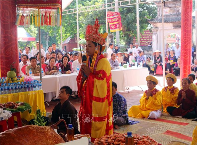 Lễ cũng chính thức trong buổi Lễ Kị Nhật Quốc Công Tiết Chế Hưng Đạo Vương Trần Quốc Tuấn và khai mạc Lễ hội Đền Trần Thương năm 2018. Ảnh Đại Nghĩa- TTXVN