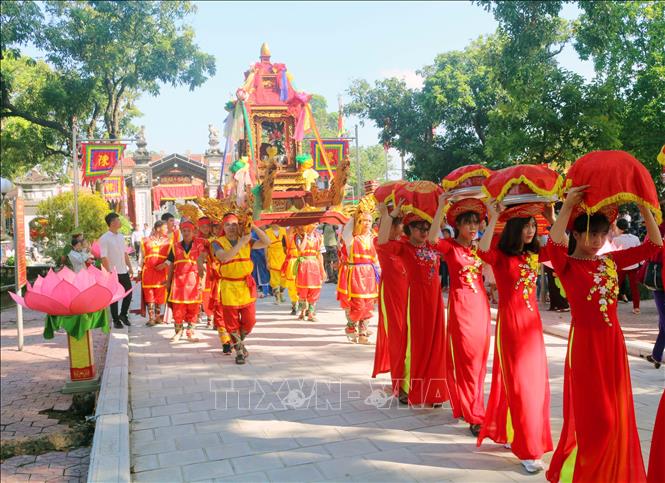 Lễ rước kiệu tại ngày tổ chức Lễ Kị Nhật Quốc Công Tiết Chế Hưng Đạo Vương Trần Quốc Tuấn và khai mạc Lễ hội Đền Trần Thương năm 2018. Ảnh Đại Nghĩa- TTXVN