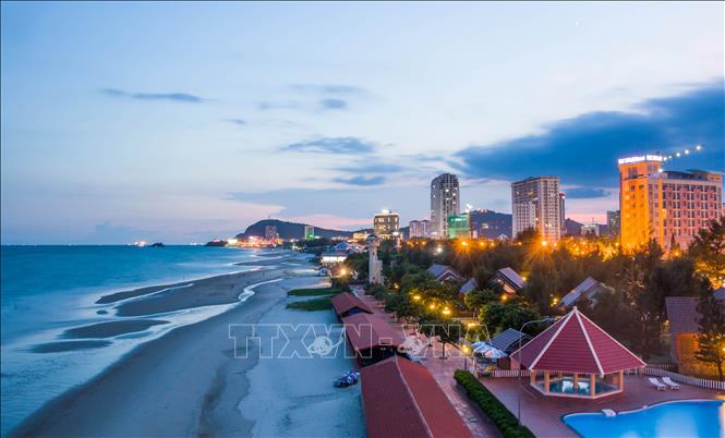 Photo: An aerial view of Back Beach. VNA Photo: Duy Khương