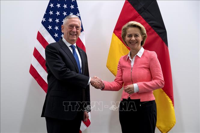 NATO Mỹ-Đức: NATO Mỹ-Đức là mối quan hệ đối tác quan trọng, góp phần đảm bảo an ninh và hòa bình trong khu vực Châu Âu và toàn cầu. Việc đẩy mạnh và nâng cao hiệu quả hợp tác giữa Mỹ-Đức sẽ góp phần thúc đẩy tăng trưởng kinh tế và đảm bảo an ninh cho các quốc gia thành viên của NATO. Cùng xem hình ảnh về hoạt động hợp tác NATO Mỹ-Đức để hiểu thêm về các cương vị quan trọng trong hệ thống này.