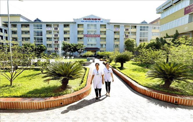 Trong ảnh: Bệnh viện Đa khoa Hà Tĩnh đạt tiêu chí xanh - sạch - đẹp và an toàn. Ảnh: Dương Ngọc – TTXVN