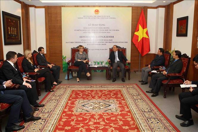 Trong ảnh: Thứ trưởng Lê Khánh Hải tiếp và làm việc đoàn Cơ quan Liên bang về Cộng đồng các quốc gia độc lập, đồng bào ở nước ngoài và hợp tác nhận văn quốc tế  Liên bang Nga do bà Mitrafonova E.V. làm trưởng đoàn nhân chuyến thăm và làm việc tại Việt Nam. Ảnh: Thanh Tùng-TTXVN