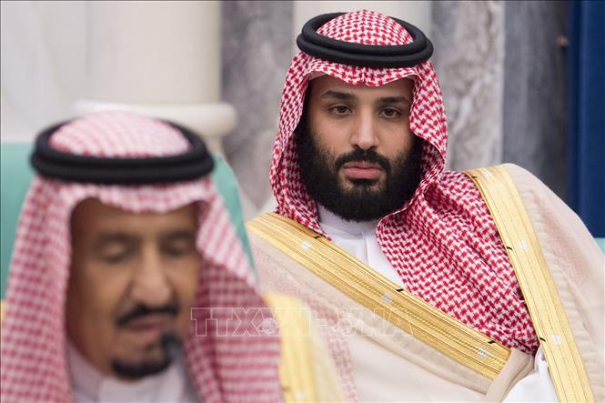 Trong ảnh (tư liệu): Thái tử Saudi Arabia Mohammed bin Salman (phải) dự một hội nghị ở Mecca ngày 11/6/2018. Ảnh: AFP/ TTXVN