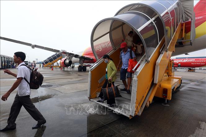 Trong ảnh: Từ đầu năm đến nay Vietjet vận chuyển 16,8 triệu hành khách. Ảnh: Huy Hùng – TTXVN