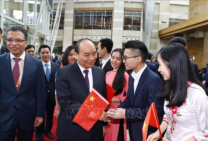 Trong ảnh: Lễ đón Thủ tướng Nguyễn Xuân Phúc tại Thành phố Thượng Hải. Ảnh: Thống Nhất - TTXVN