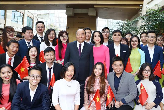 Trong ảnh: Lễ đón Thủ tướng Nguyễn Xuân Phúc tại Thành phố Thượng Hải, Trung Quốc. Ảnh: Thống Nhất - TTXVN
