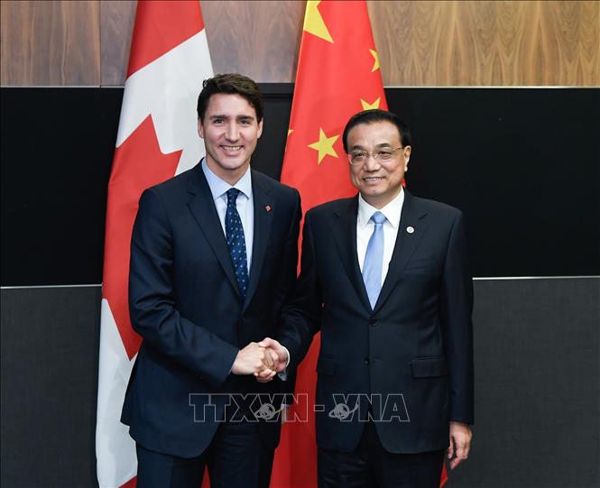 Trong ảnh: Thủ tướng Trung Quốc Lý Khắc Cường (phải) hội đàm với Thủ tướng Canada Justin Trudeau bên lề Hội nghị cấp cao ASEAN và các hội nghị liên quan tại Singapore ngày 14/11/2018. Ảnh: THX/ TTXVN