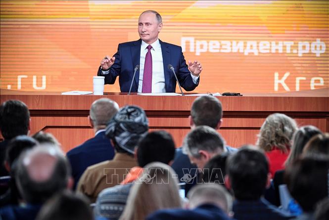 Trong ảnh: (tư liệu) Tổng thống Nga Vladimir Putin tại cuộc họp báo thường niên ở Moskva ngày 14/12/2017. Ảnh: AFP/TTXVN
