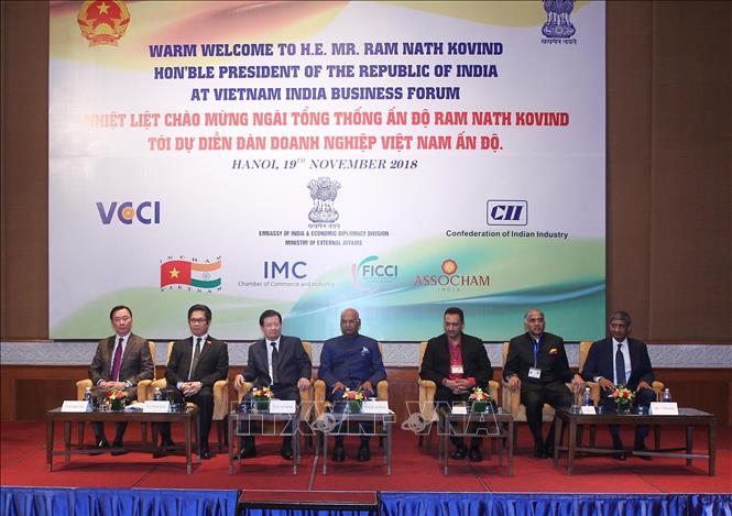 Photo: Indian President Ram Nath Kovind (C) at the forum. VNA Photo: Lâm Khánh