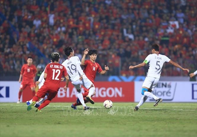 Trong ảnh: Tiền đạo Công Phượng vào sân từ phút 65 và chơi rất năng nổ. Ảnh: Trọng Đạt - TTXVN