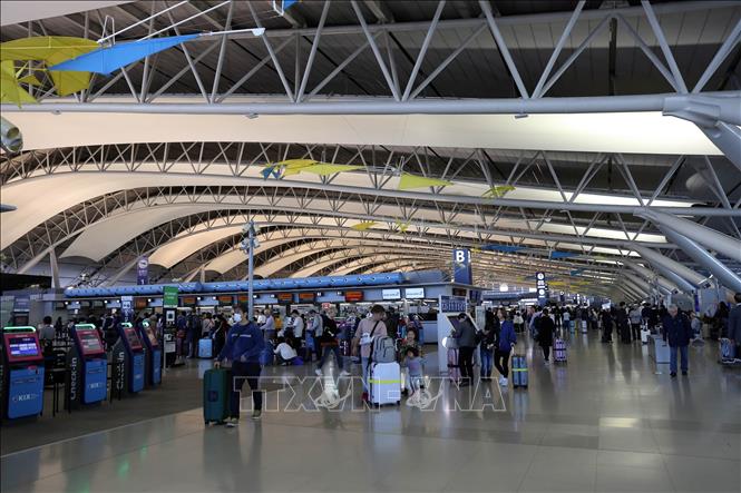 Trong ảnh: Khu vực sảnh chính của sân bay quốc tế Kansai. Ảnh: Huy Hùng - TTXVN