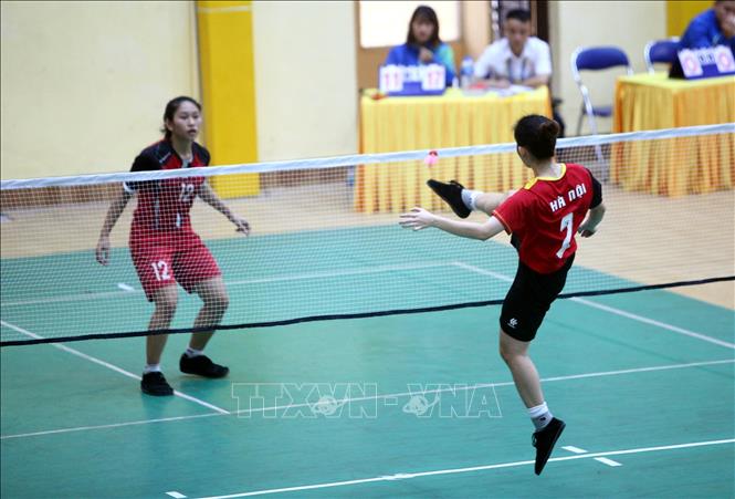 Trong ảnh: Trận bán kết nội dung đơn nữ giữa Hà Nội và Phú Thọ, kết quả Hà Nội (phải) giành chiến thắng với tỷ số 2-0. Ảnh: Danh Lam – TTXVN