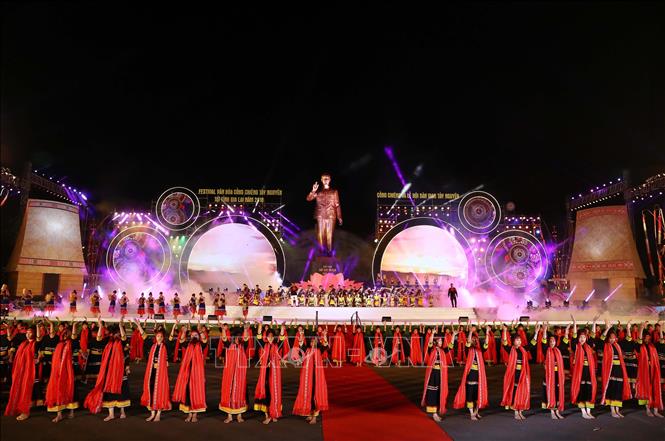 Trong ảnh: Quang cảnh lễ khai mạc Festival Văn hoá Cồng chiêng Tây Nguyên 2018. Ảnh: Thống Nhất - TTXVN