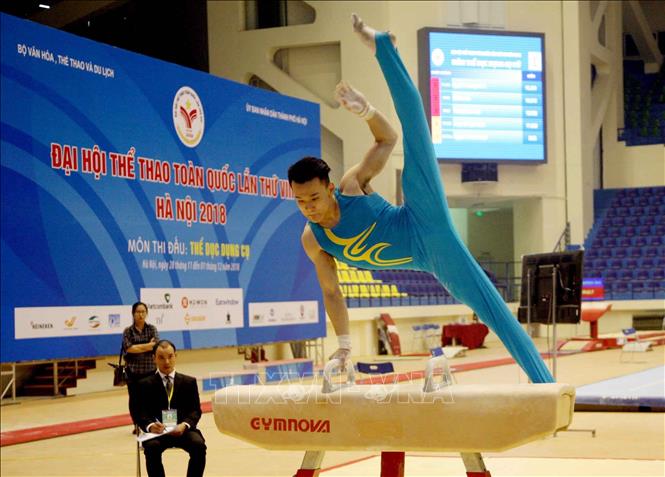 Trong ảnh: VĐV thi đấu nội dung ngựa vòng đơn nam ở môn Thể dục dụng cụ. Ảnh: Quang Quyết-TTXVN