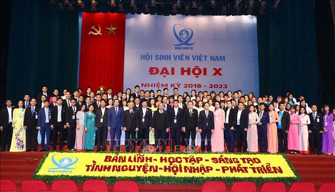 Trong ảnh: Thủ tướng Nguyễn Xuân Phúc và các đại biểu tại Đại hội. Ảnh: Thống Nhất –TTXVN
