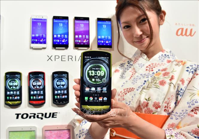 Trong ảnh: Các mẫu điện thoại smartphone 