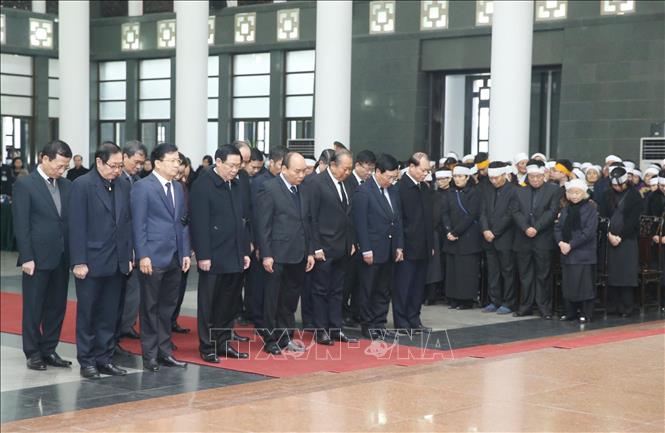 Trong ảnh: Đoàn đại biểu Chính phủ do Thủ tướng Nguyễn Xuân Phúc dẫn đầu, viếng đồng chí Nguyễn Văn Trân. Ảnh: Lâm Khánh – TTXVN